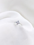 Bague Shelby, élégante bague femme acier inoxydable, finition argentée, fleur à 4 pétales.