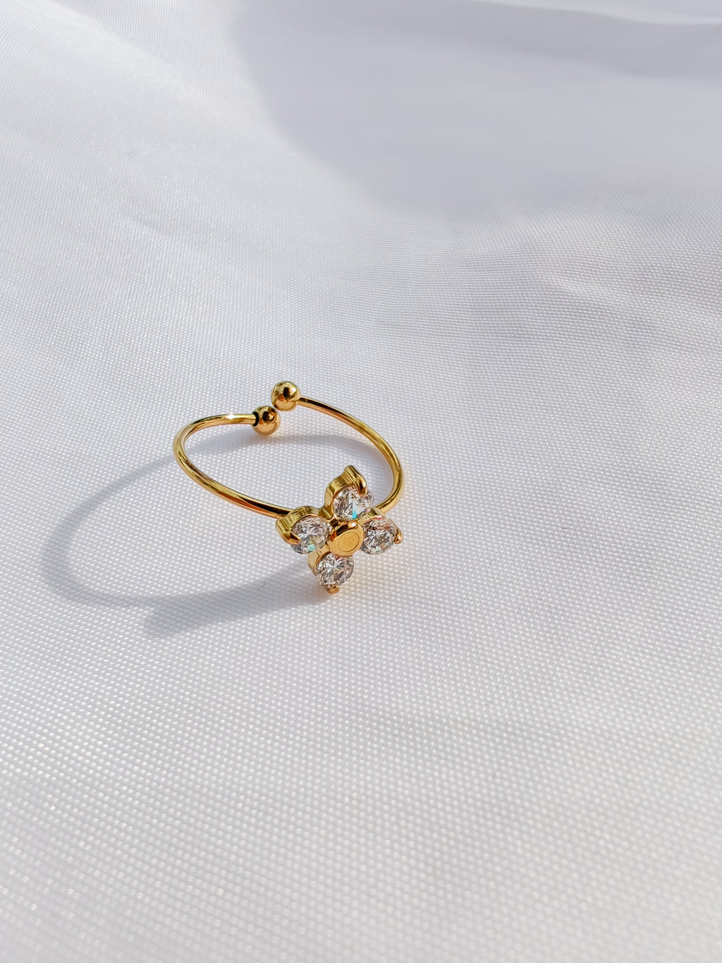 Bague Shelby femme acier inoxydable doré, anneau fin, fleur à 4 pétales avec zircons, bijoux hypoallergénique
